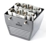 Кожух зі штепсельною вставкою вилки EMAS EBM812FU30 12 контактів 80A верхнє введення Кожух зі штепсельною вставкою вилки EMAS EBM812FU30 12 контактів 80A
