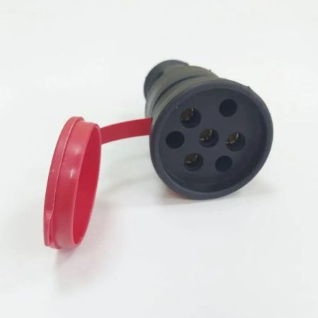 Розетка каучукова із захисною кришкою TAKEL 503364 25A 3P E
