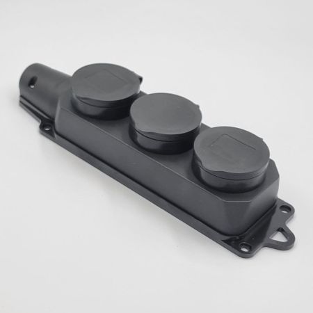 Розетка каучукова тримісна LEE 703362 SCHUKO 2P E