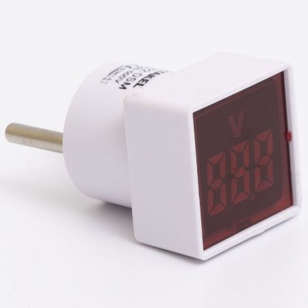(505022к) Светодиодный вольтметр в розетку AD22-DSM АC 60-500В. квадрат. красный. TAKEL