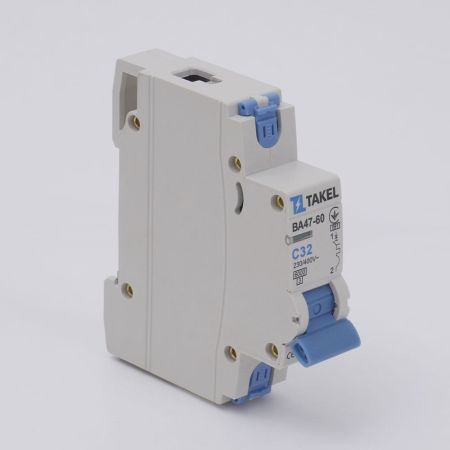 (506610) Автоматический выключатель ВА47-60-С 1P In=32 А. кривая C. 6kA. TAKEL