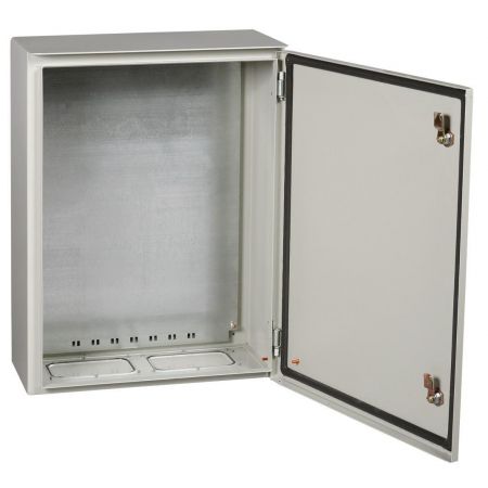 (YKM42-03-54-P) Корпус металлический ЩМП-3-2 74 У1. IP54 PRO. 650х500х220. с монтажной панелью. IEK