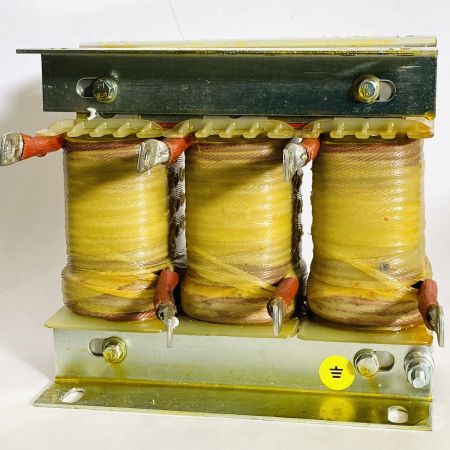 (IM0126244) Входной дроссель L2. I= 252А. 0.09мГн. U=380В. 4T-IP00. Elettronica Santerno