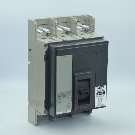 (510086) Выключатель автоматический силовой SDM6E-800. 3Р. 800А. 65кА с электр. расцеп. TAKEL