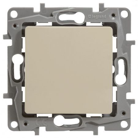 (672300) Одноклавишный переключатель IP44. ETIKA слоновая кость. Legrand