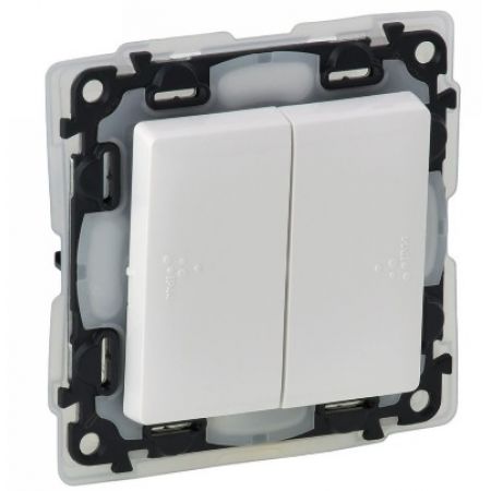 752155 Двухклавишный выключатель Valena LIFE IP44.белый.автоматические зажимы.Legrand