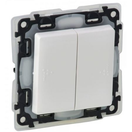 752158 Двухклавишный переключатель  Valena LIFE IP44.белый.автоматические зажимы.Legrand
