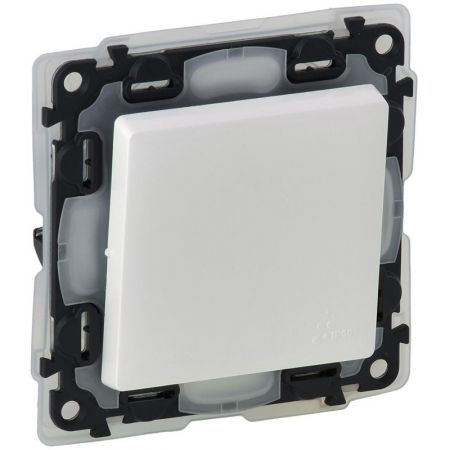 752171 Выключатель кнопочный Valena LIFE 6А 250В IP44 .белый.автоматические зажимы.Legrand