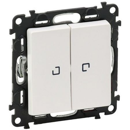 752428 Двухклавишный выключатель Valena LIFE 10АХ 250В с подсветкой.белый.Legrand