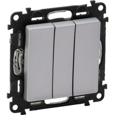 752603 Трехклавишный выключатель Valena LIFE 10АХ 250В