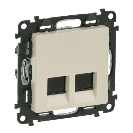 753541 Двойная компьютерная розетка RJ45 кат5е UTP . Valena LIFE.слоновая кость.Legrand