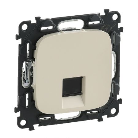 753842 Компьютерная розетка RJ45 кат6 UTP .Valena ALLURE.слоновая кость.Legrand