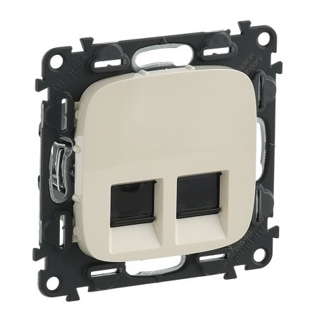 753843 Двойная компьютерная  розетка RJ45 кат6 UTP.Valena ALLURE.слоновая кость.Legrand