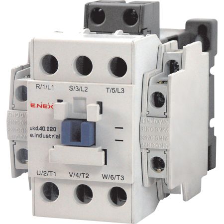 (i.0090014) Контактор e.industrial.ukd.40.220. Iном= 40А. 220V DC. 1no+1nc. E.NEXT